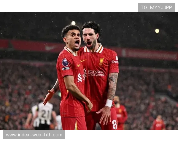 利物浦迪亚斯变向突破撕裂防区 利物浦迪亚斯变向突破撕裂防区